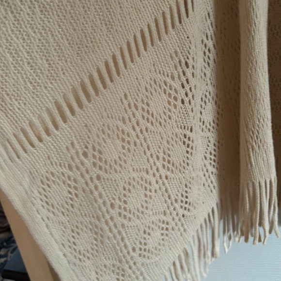 Nine West Shawl - Picture 3 of 3